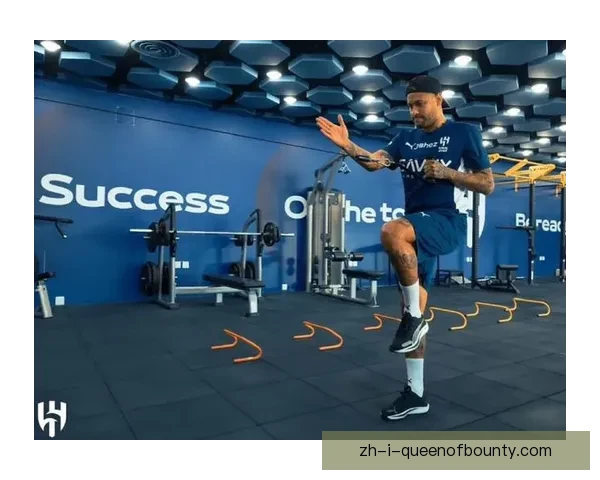 内马尔发布利雅得新月康复训练视频展现复出状态